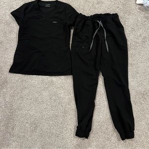 Jaanuu scrub set black size small